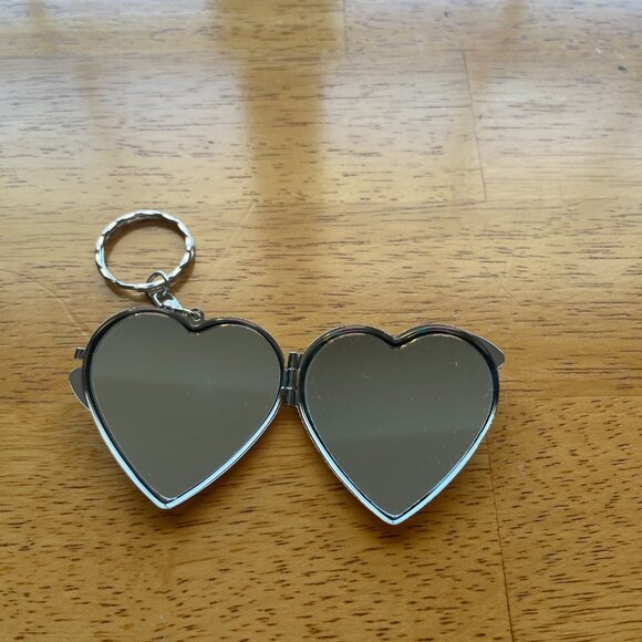 Key ring with a mirow - Picture 4 of 5